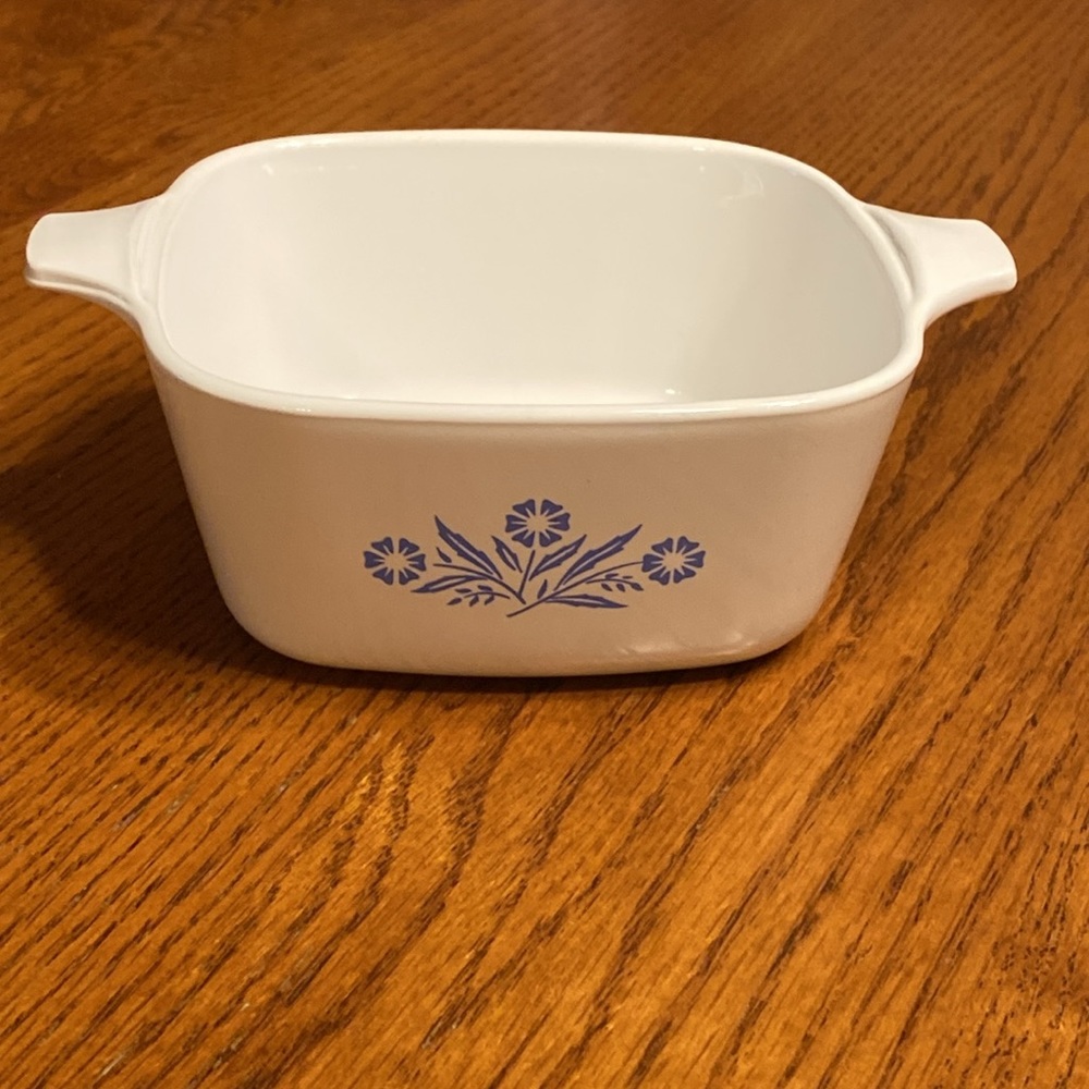 Corning Ware Cornflower Casserole Dish P-43-B
